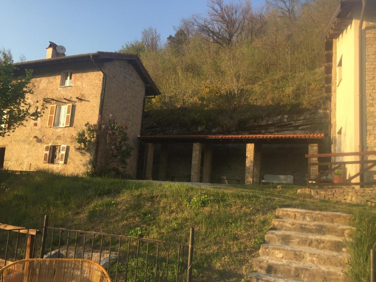 Residenza Cima Le Vigne Acomodação com café da manhã Millesimo Exterior foto