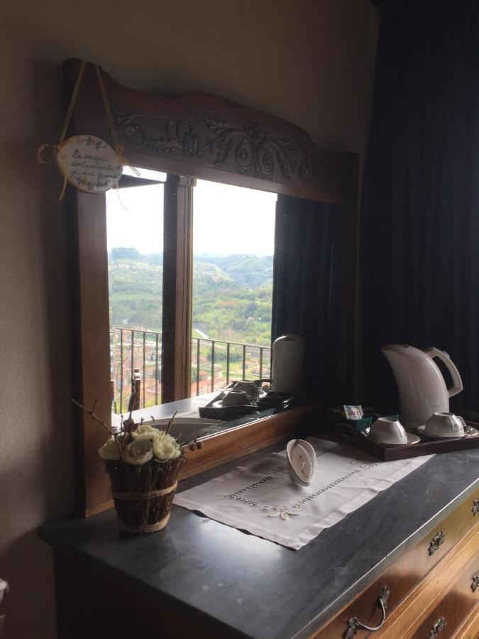 Residenza Cima Le Vigne Acomodação com café da manhã Millesimo Exterior foto