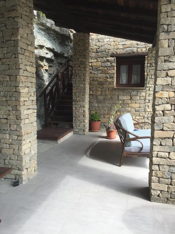 Residenza Cima Le Vigne Acomodação com café da manhã Millesimo Exterior foto